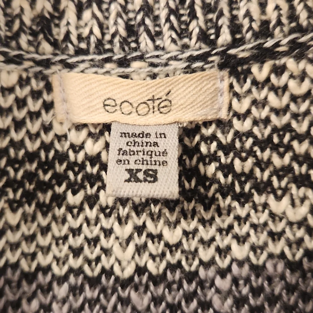 Urban Outfitters patterned cardigan - Picture 2 of 6
